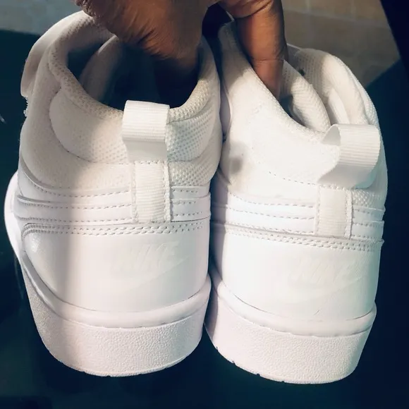 Nike Court Borough Mid 2 Kids' Sneakers. Size 5Y