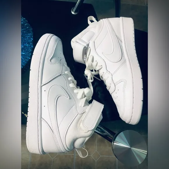 Nike Court Borough Mid 2 Kids' Sneakers. Size 5Y