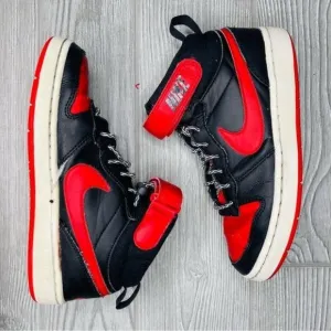 Nike Court Borough Mid 2 Leather Sneakers Athletic Shoes Size 4 red and black