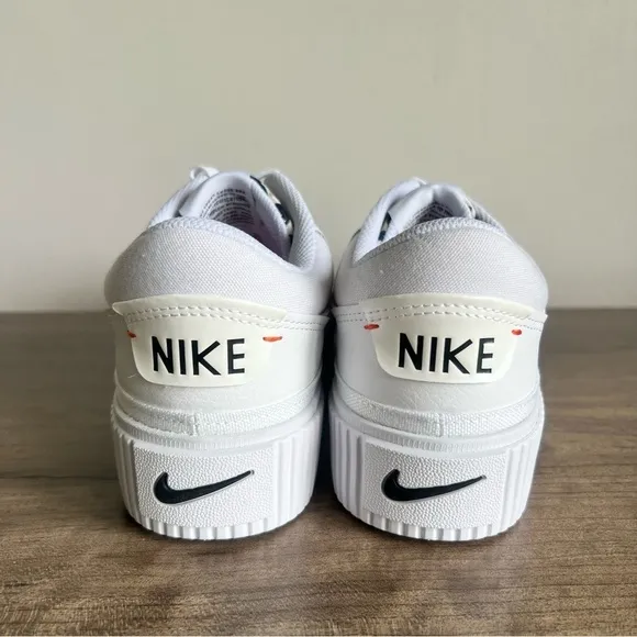 Nike Court Legacy Lift Women's Platform Shoe Size 10 #B1241