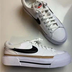 Nike Court Legacy Lift Women's Shoes sz 10