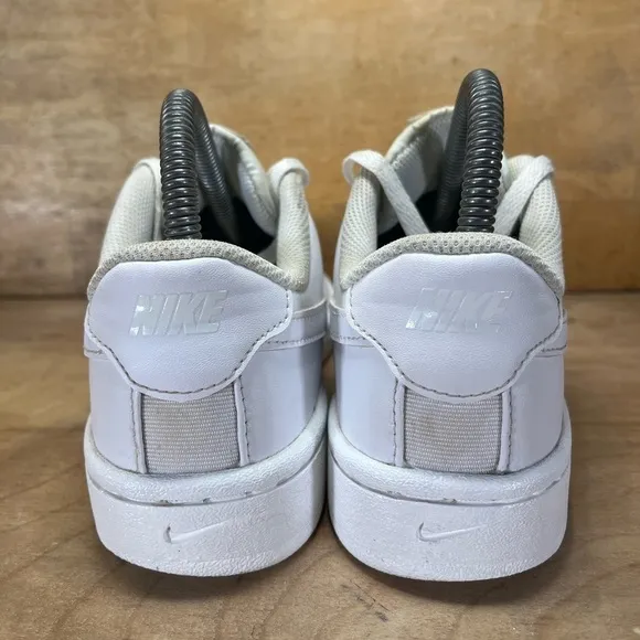 Nike Court Royale 2 Womens Size 7 Shoes Sneakers Triple White CU9038-100
