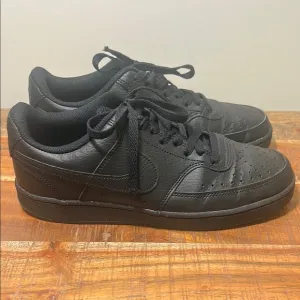 Nike COURT VISION LOW Men’s Sneakers, Size 7
