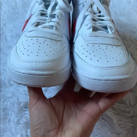 NIKE COURT VISION SNEAKER