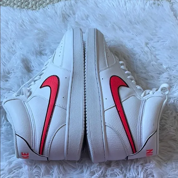 NIKE COURT VISION SNEAKER