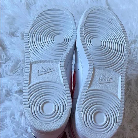 NIKE COURT VISION SNEAKER