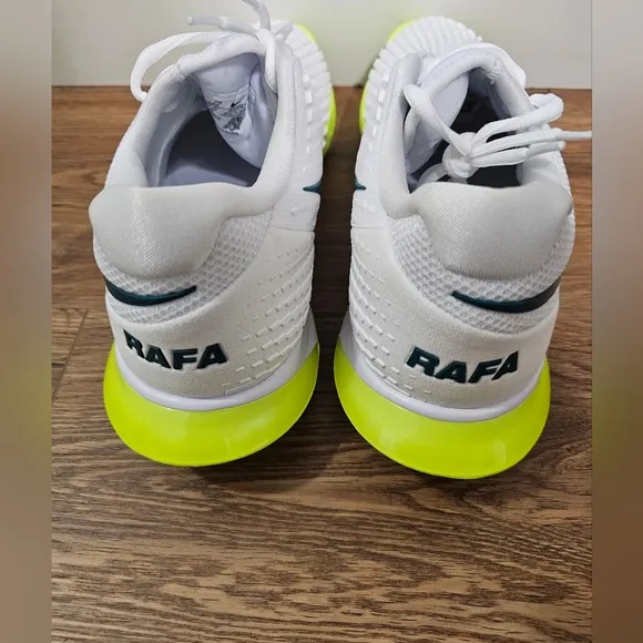 Nike Court Zoom Vapor Cage 4 Rafa White Volt DD1579-107 Mens Size 12 Shoes