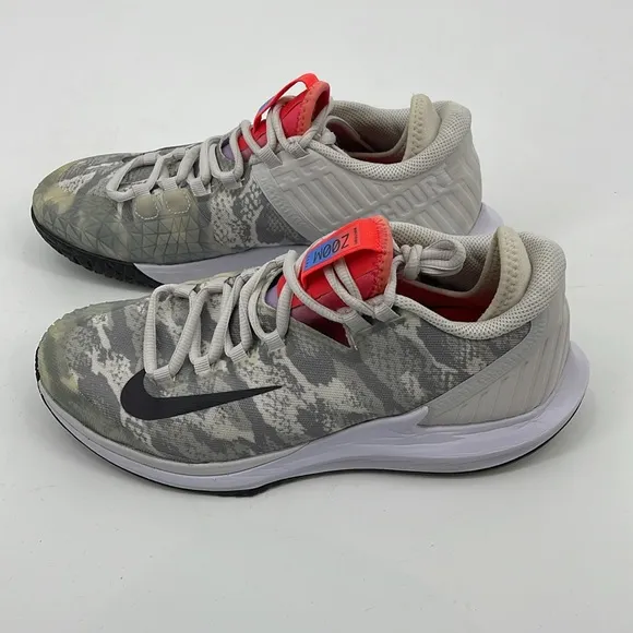 NIKE COURT ZOOM ZERO MENS ATHLETIC SHOES SIZE 8, GOOD CONDITION, PREOWNED