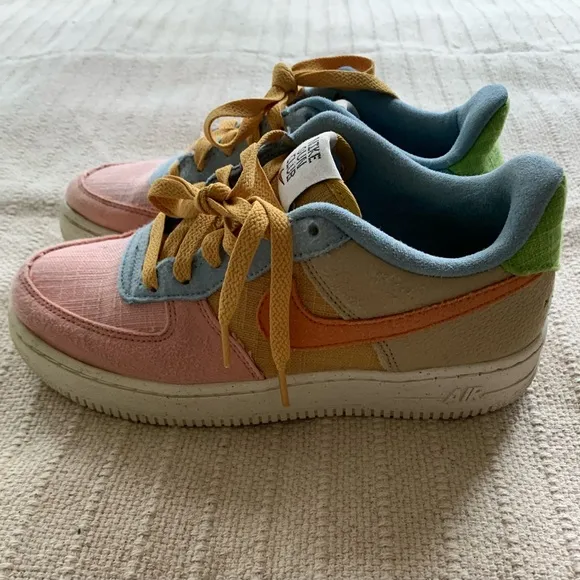 Nike Force 1 LV8 Sanded Gold/Hot Curry/Wheat Grass size 5Y girl or boy