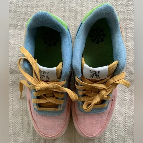 Nike Force 1 LV8 Sanded Gold/Hot Curry/Wheat Grass size 5Y girl or boy