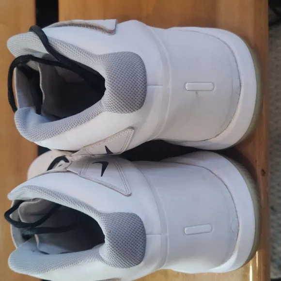 Nike Force Savage Turf Mid Pro Football Shoes Size 18.  AQ8130-100 White