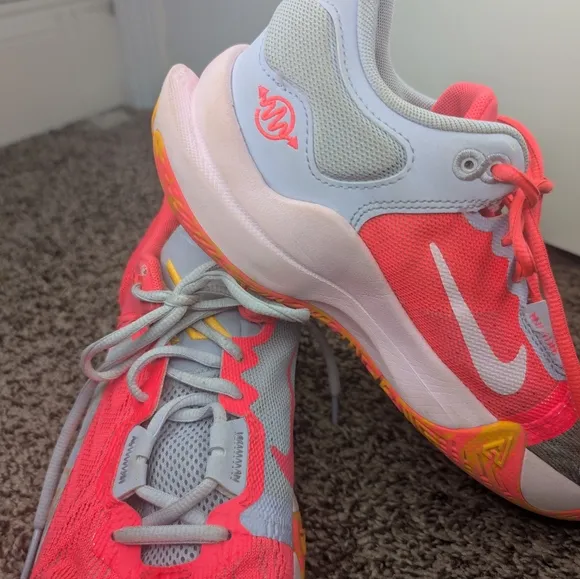 Nike Giannis Immortality 2 Hot Punch Smoothie DM0825 Size 5.5Y Basketball Shoes