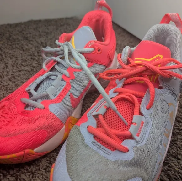 Nike Giannis Immortality 2 Hot Punch Smoothie DM0825 Size 5.5Y Basketball Shoes