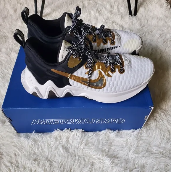 Nike Giannis Immortality White Black &amp; Metallic Gold Shoes Size 9.5 New In Box