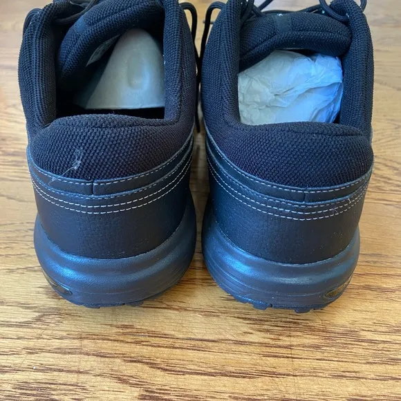 Nike Heritage Men's Black Golf Shoes size 10 NEW IN BOX