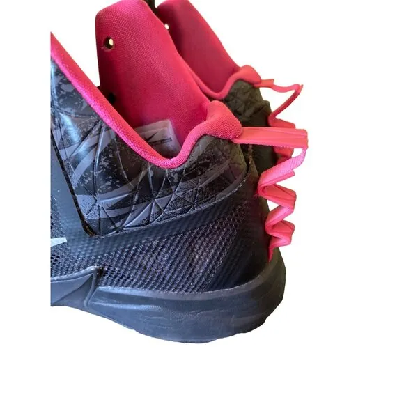 Nike Hyperfuse Basketball Sneakers 8.5 Black &amp; Pink Mens Athletic Shoes Lightwei