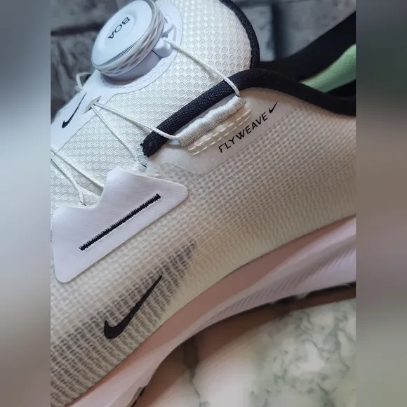 Nike Infinity Tour BOA 2 Golf W White Pure Platinum Green Size 11.5 .