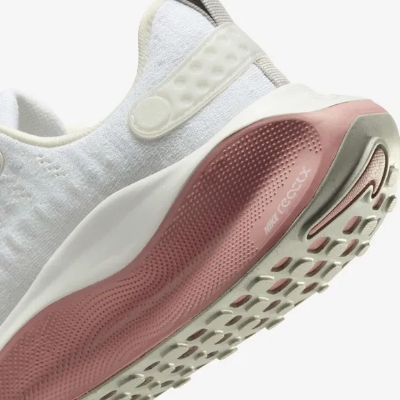 Nike InfinityRN 4 Women's Road Running Shoes, White Red Stardust' NEW