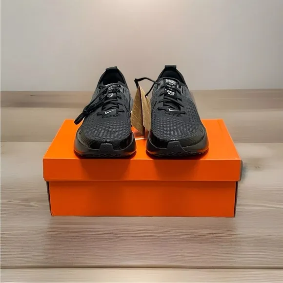Nike Interact Run Mens Road Running Shoes Size 11 FQ7769-001 Black/Anthracite