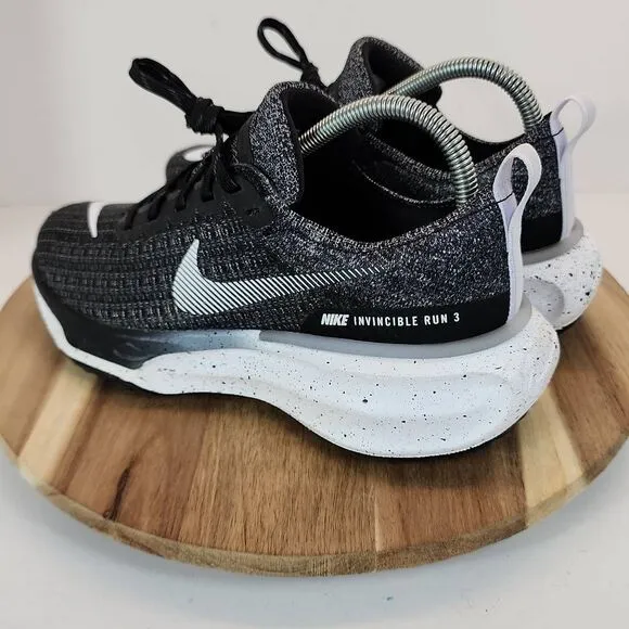 Nike Invincible 3 Road Running Shoes Men's 6.5 / Women's 8