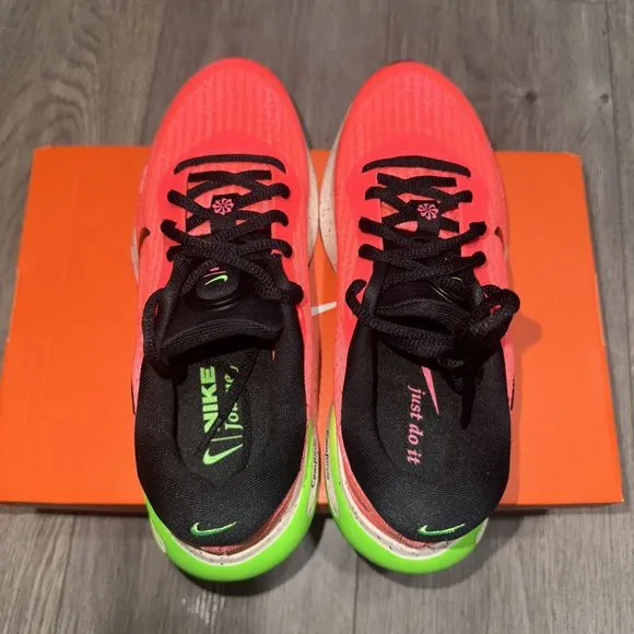 Nike Journey Run Hot Punch women’s Size 7 HJ7352-674 NWT