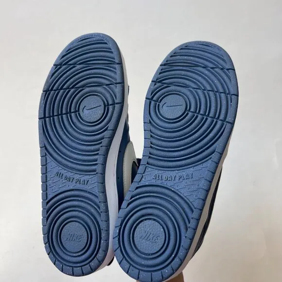 Nike kids Court Borough Mid 2 , blue/white, size 5Y
