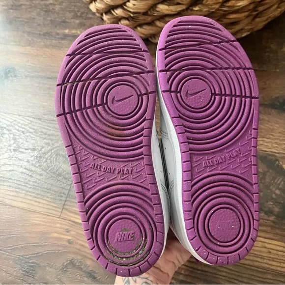 Nike Kids Court Borough Mid 2 White/Purple Basketball Shoes CD7783-009 Sz 13.5C