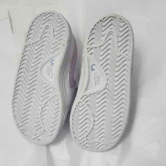 Nike Kids White and Purple Sneakers Sz 8C