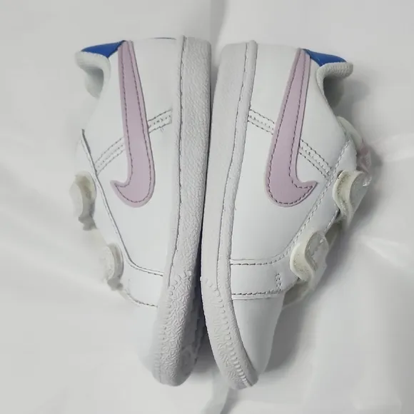 Nike Kids White and Purple Sneakers Sz 8C