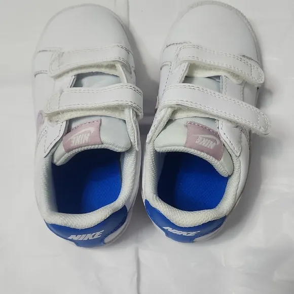 Nike Kids White and Purple Sneakers Sz 8C