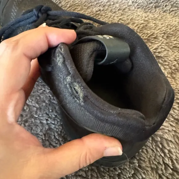 NIKE Kyrie 4 Blackouts Kids Basketball Shoes