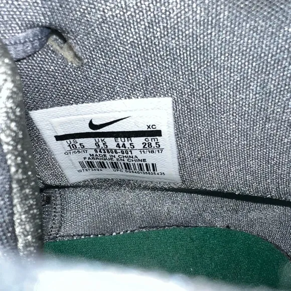 Nike Kyrie 4 Grey &amp; Gold Basketball Shoes – Men’s Size 10.5