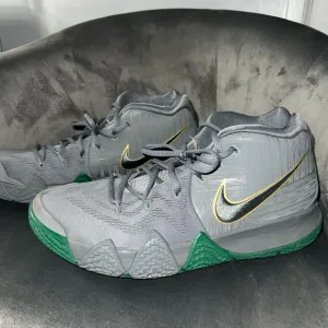 Nike Kyrie 4 Grey &amp; Gold Basketball Shoes – Men’s Size 10.5