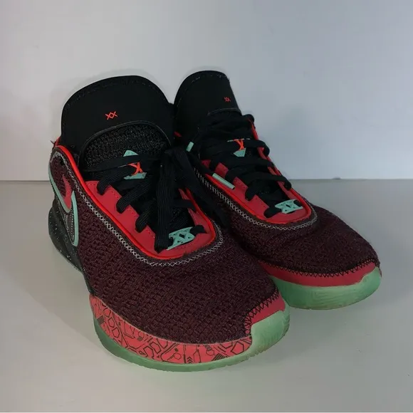 Nike Lebron Pink Diamond Collection XX 20 Night Maroon Sneakers, Size 7Y / 8.5W