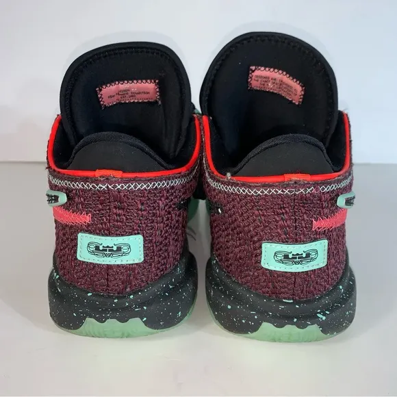 Nike Lebron Pink Diamond Collection XX 20 Night Maroon Sneakers, Size 7Y / 8.5W