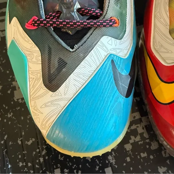Nike Lebron XI (11) Premium What the Lebron 650884-400 Men's Size 13 USED* 2014