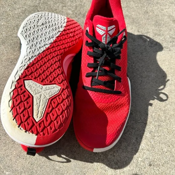 Nike Mamba Kobe Basketball shoes University Red size 9