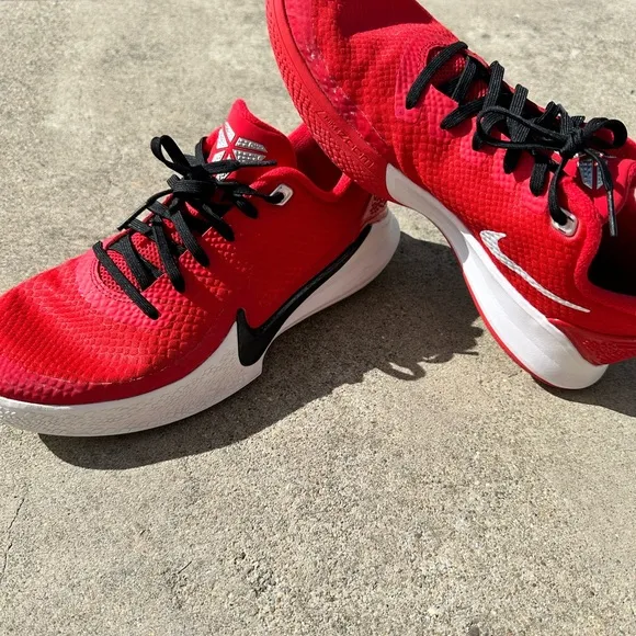 Nike Mamba Kobe Basketball shoes University Red size 9