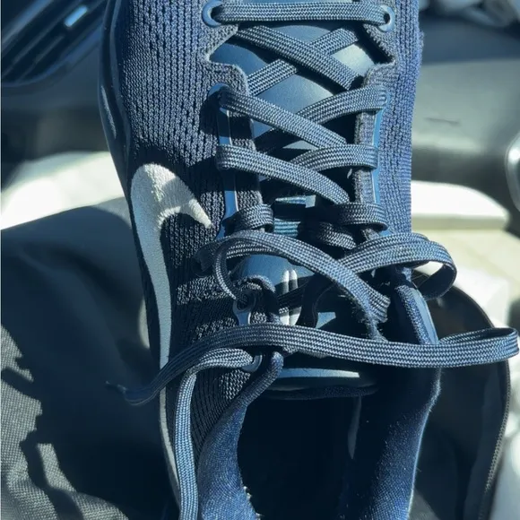 Nike Men's Navy Blue Athletic Shoes