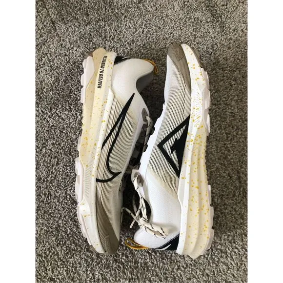Nike Men's React Terra Kiger 9 Trail Running Shoes Size 13