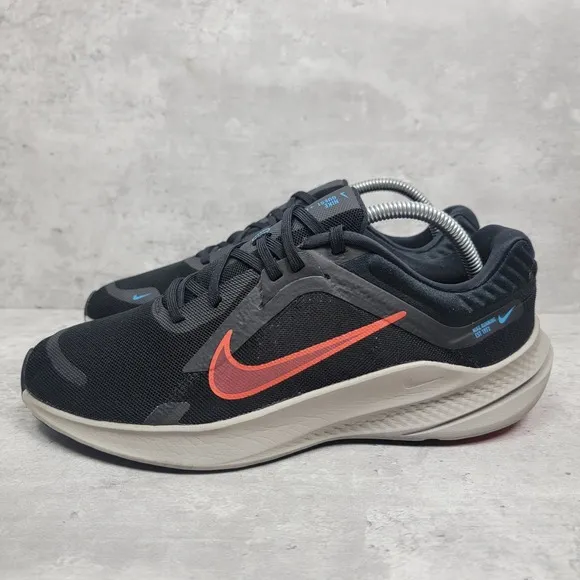 Nike Mens Running Shoes Size 8.5 Quest 5 Black Crimson Road Sneakers Trainers