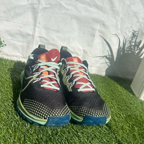 Nike Pegasus Trail 4Black/Alligator/Canyon Rust/Mint Trail Running Shoes Sz10.5