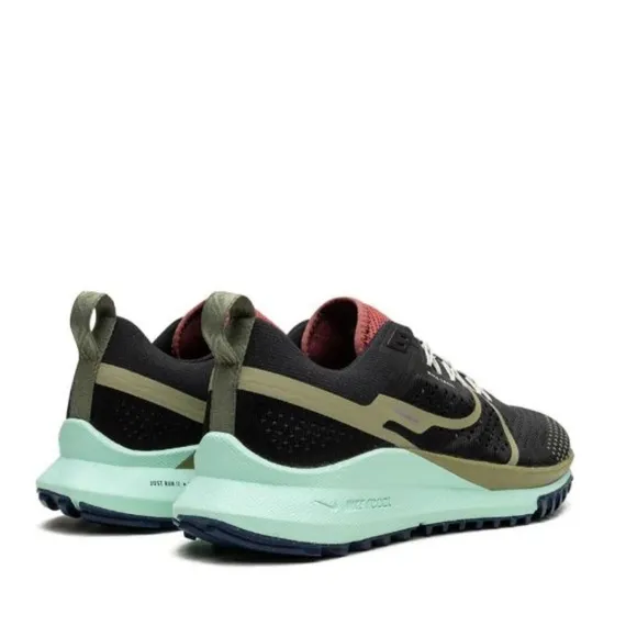 Nike Pegasus Trail 4Black/Alligator/Canyon Rust/Mint Trail Running Shoes Sz10.5