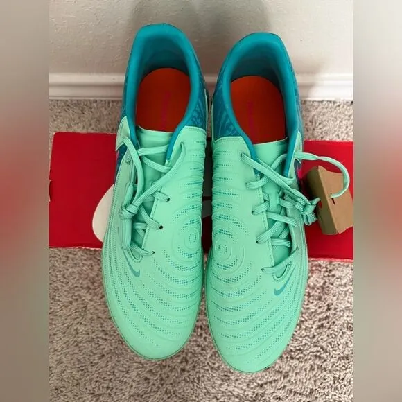 Nike Phantom GX 2 Academy LV8 TF Men's Turf Soccer Shoes