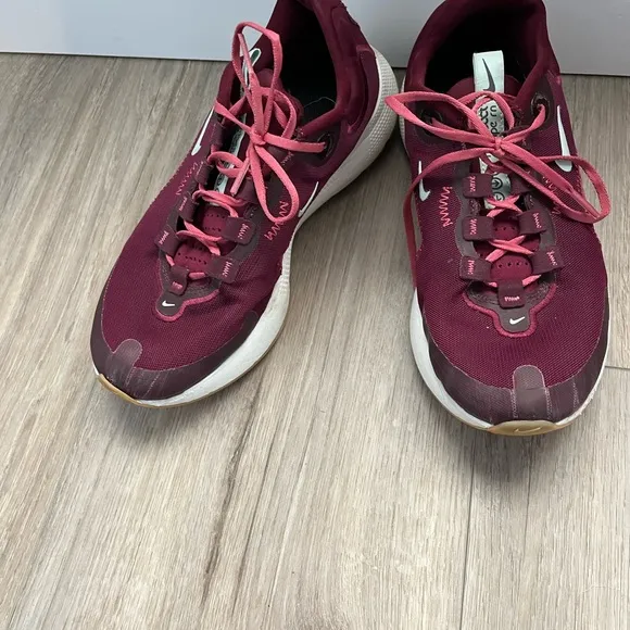 Nike React‎ Escape Run