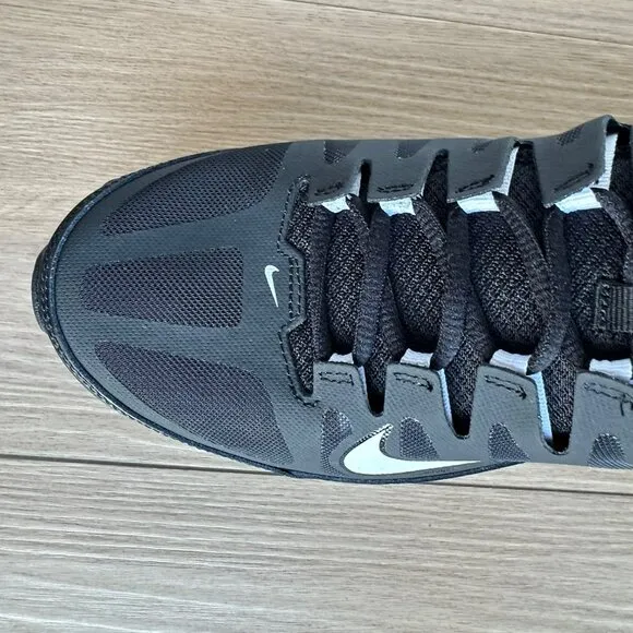 ⭐Nike Reax 8 TR Mesh Size 9  Men's Training Shoes Black/White 621716-033 New⭐