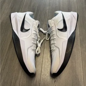 Nike Sabrina 2 TB White Black Shoes HF3234-100 Women’s Size 16.5 / Men’s Size 15