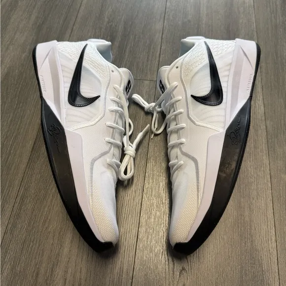 Nike Sabrina 2 TB White Black Shoes HF3234-100 Women’s Size 16.5 / Men’s Size 15