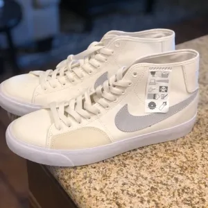 Nike SB Blazer Court Mid Premium Shoes Size 9.5