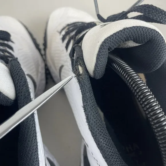 Nike Shoes Alpha Huarache Mens 11 Elite 3 Turf White Black CV3560-104